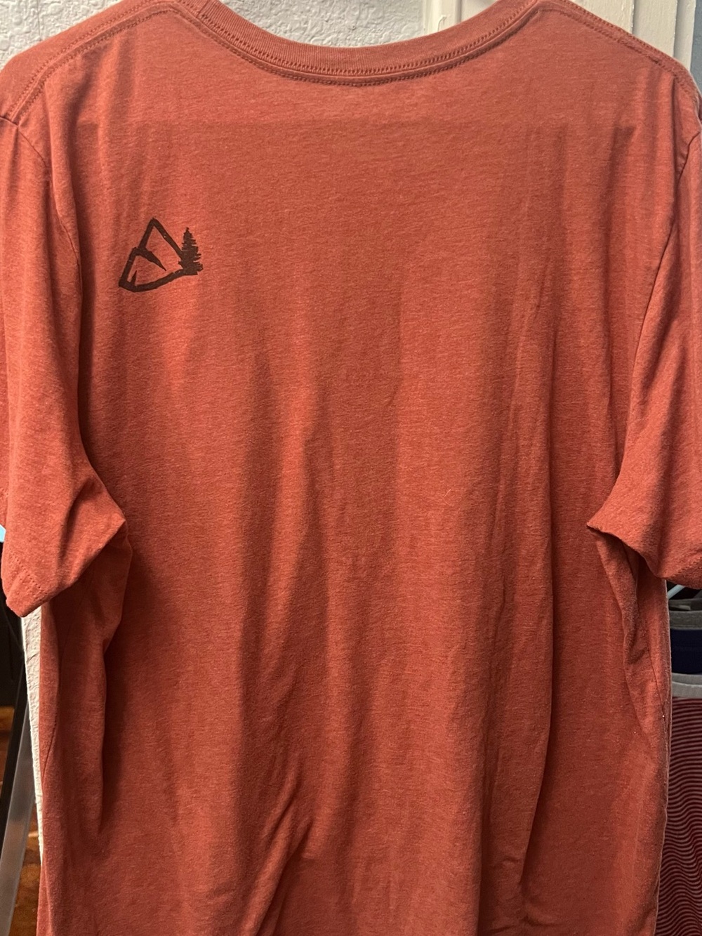 AARKE Bigfoot Sasquatch Unicorn Graphic T-Shirt Rust XL - Picture 4 of 4